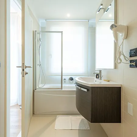 Le Terrazze Treviso & ホテル 4*